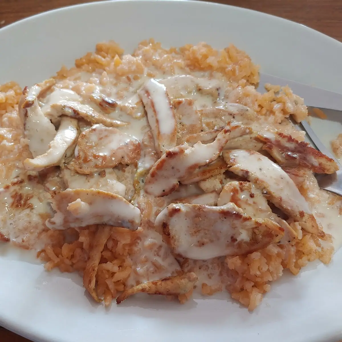 Chicken with Rice and Cheese Sauce