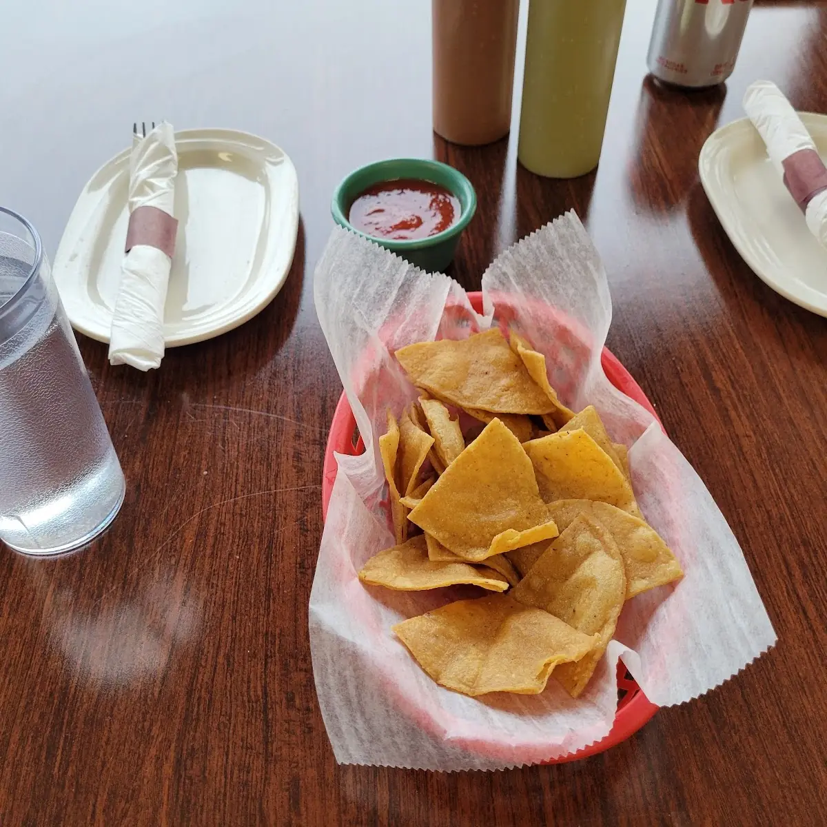 Chips and Salsa for Dine-In Customers