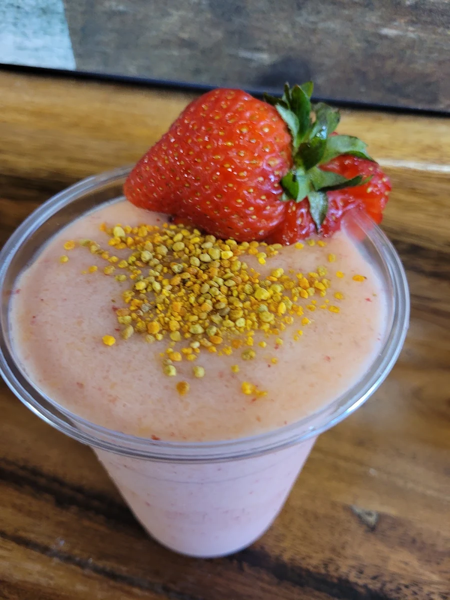 Smoothie with Bee Polen and Honey