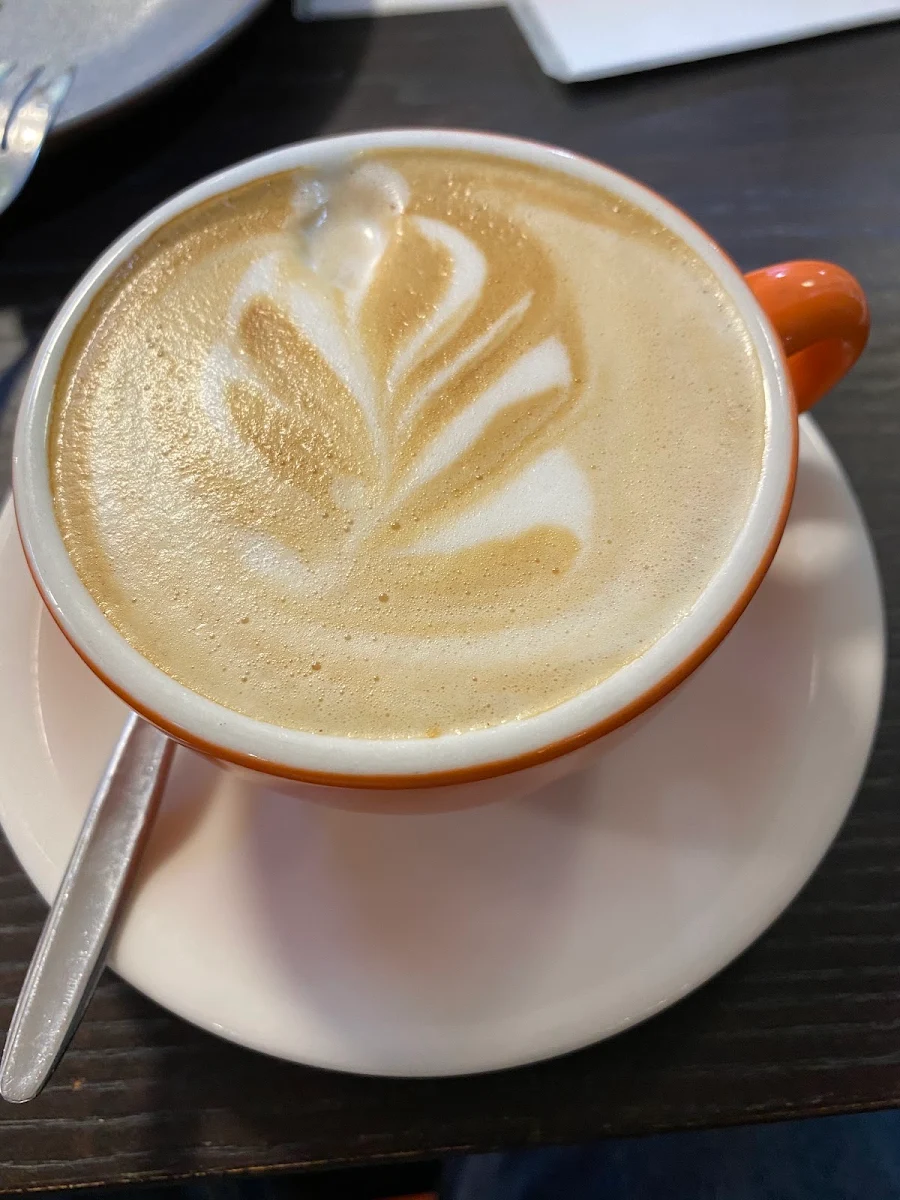 Highlights, Café Ambra