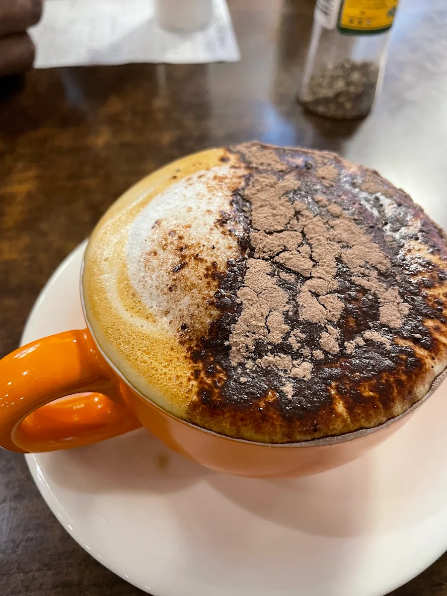 Highlights, Café Ambra