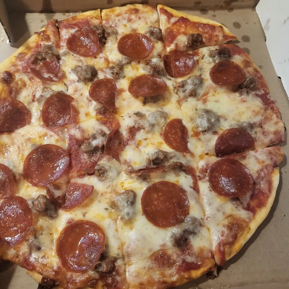 Hamburger and Pepperoni Pizza Thin Crust