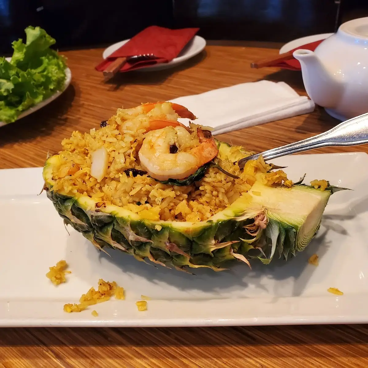 Pineapple Fried Rice Com Chien Thom