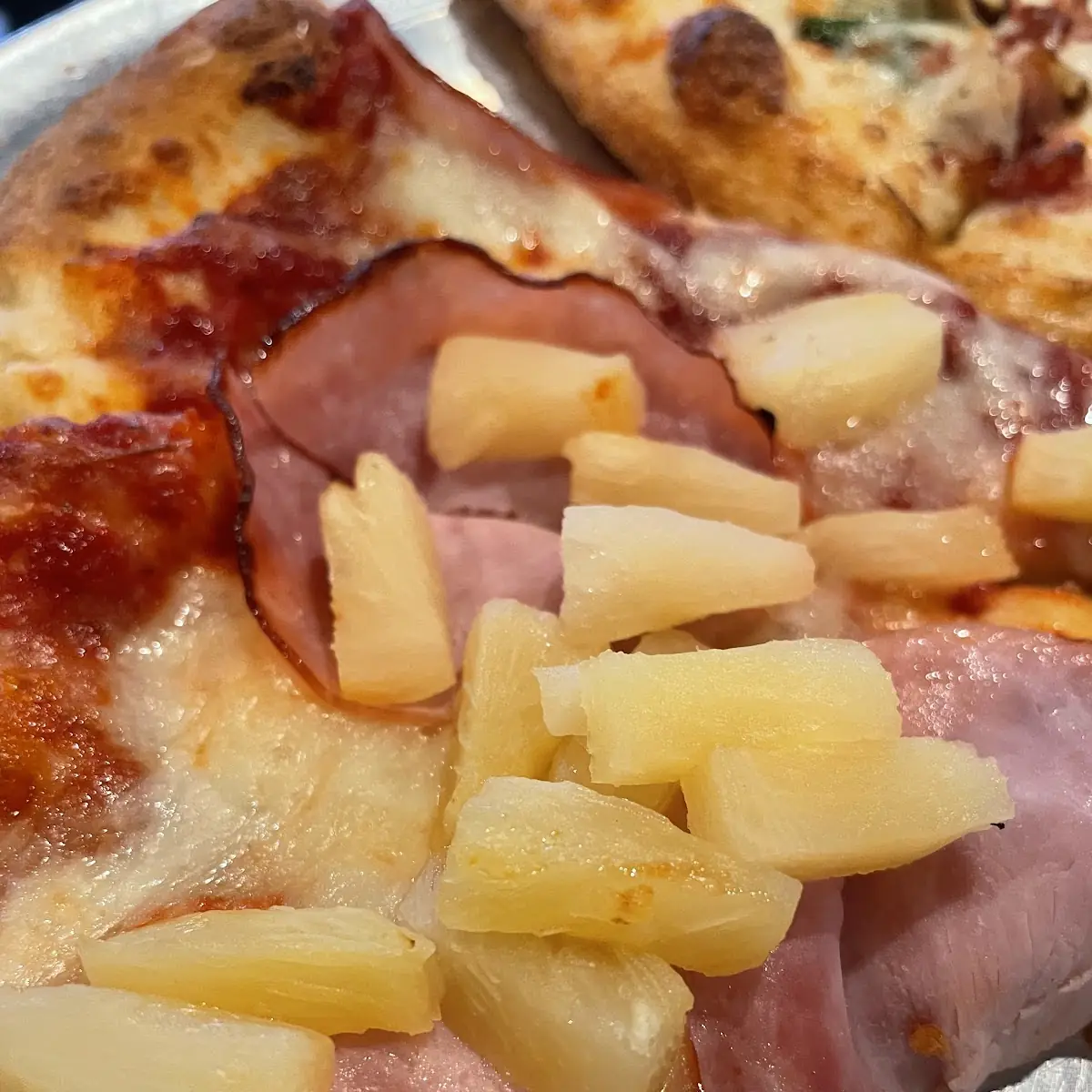 Hawaiian Pizza