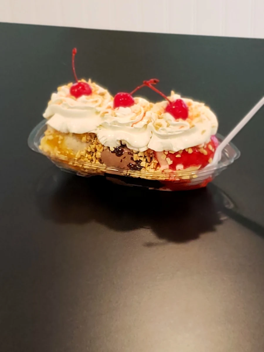 Banana Split with Vanilla