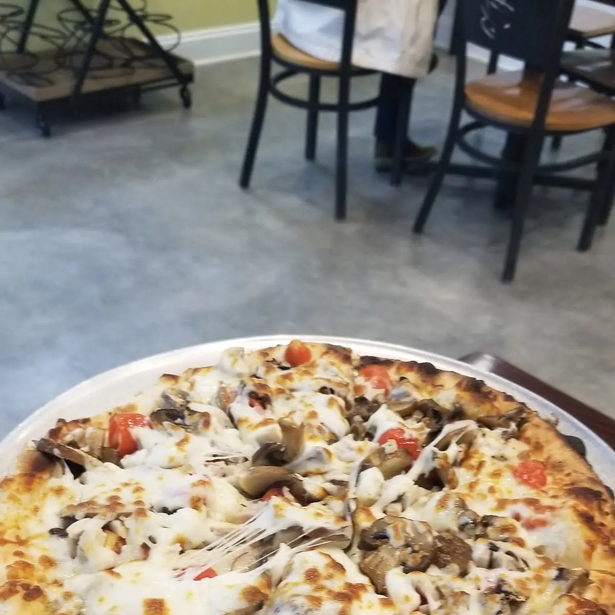 Roasted Garlic Cilantro Mushroom Chicken Pizza
