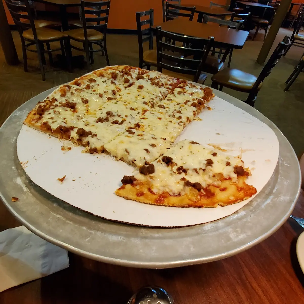 Sausage Pizza with BBQ Sauce