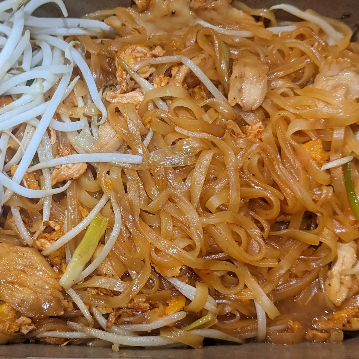 Chicken Pad Thai