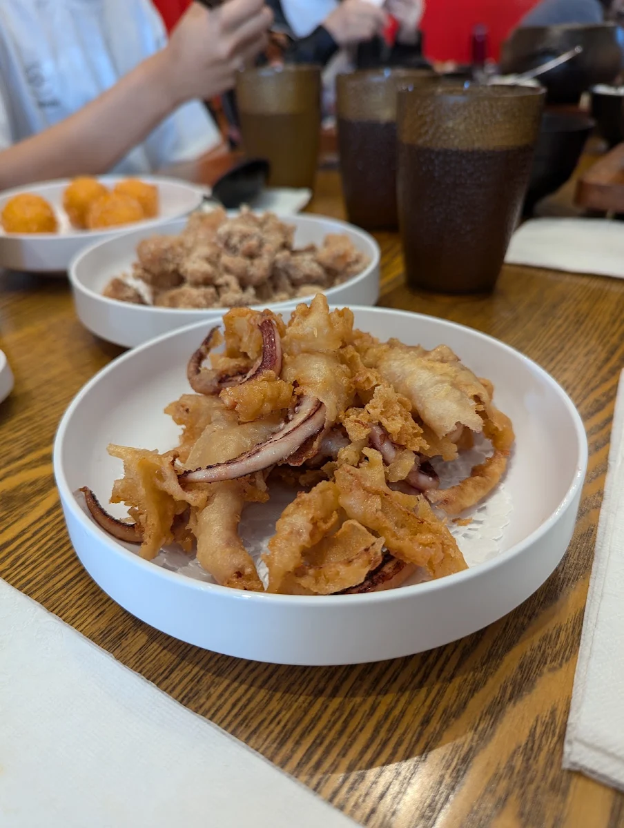 Fried Squid Tentacles, Yang's Braised Chicken Rice(Bayview Hill)