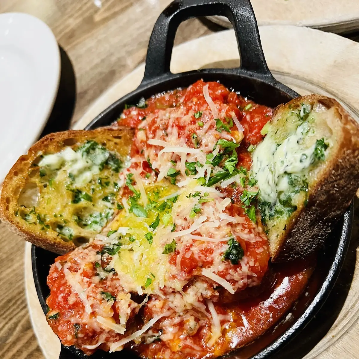 Meatballs with Garlic Bread