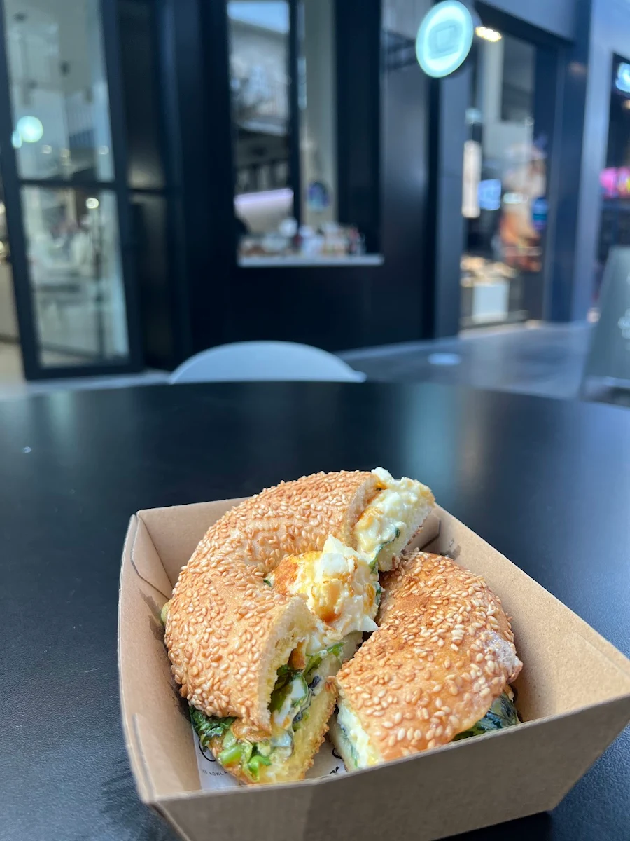 Highlights, Peter & Co Cafe