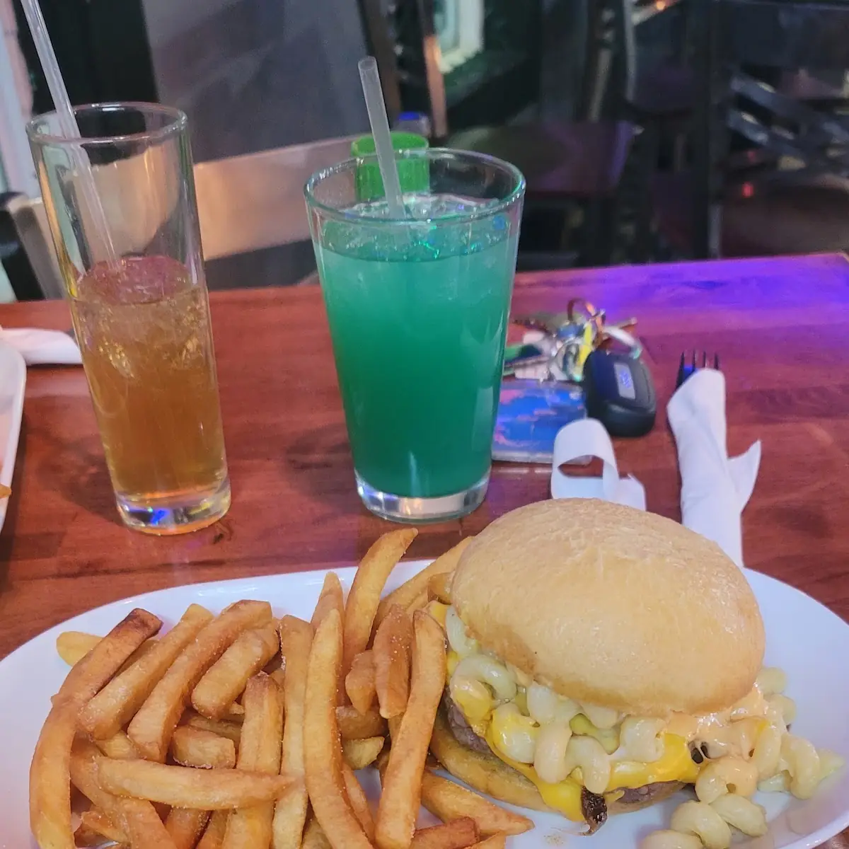 Mac N Cheese Burger