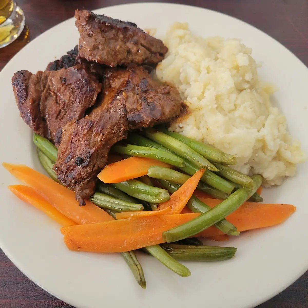 Steak Tips Seasonal Veg Mashed Potato