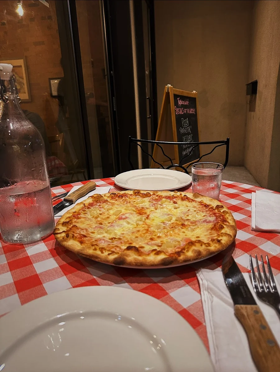 Hawaiian Pizza
