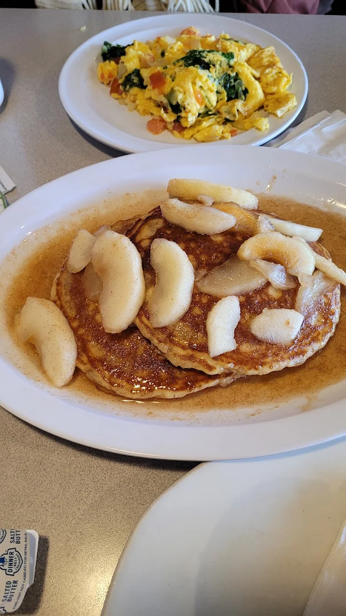 Cinnamon Apple Pancakes