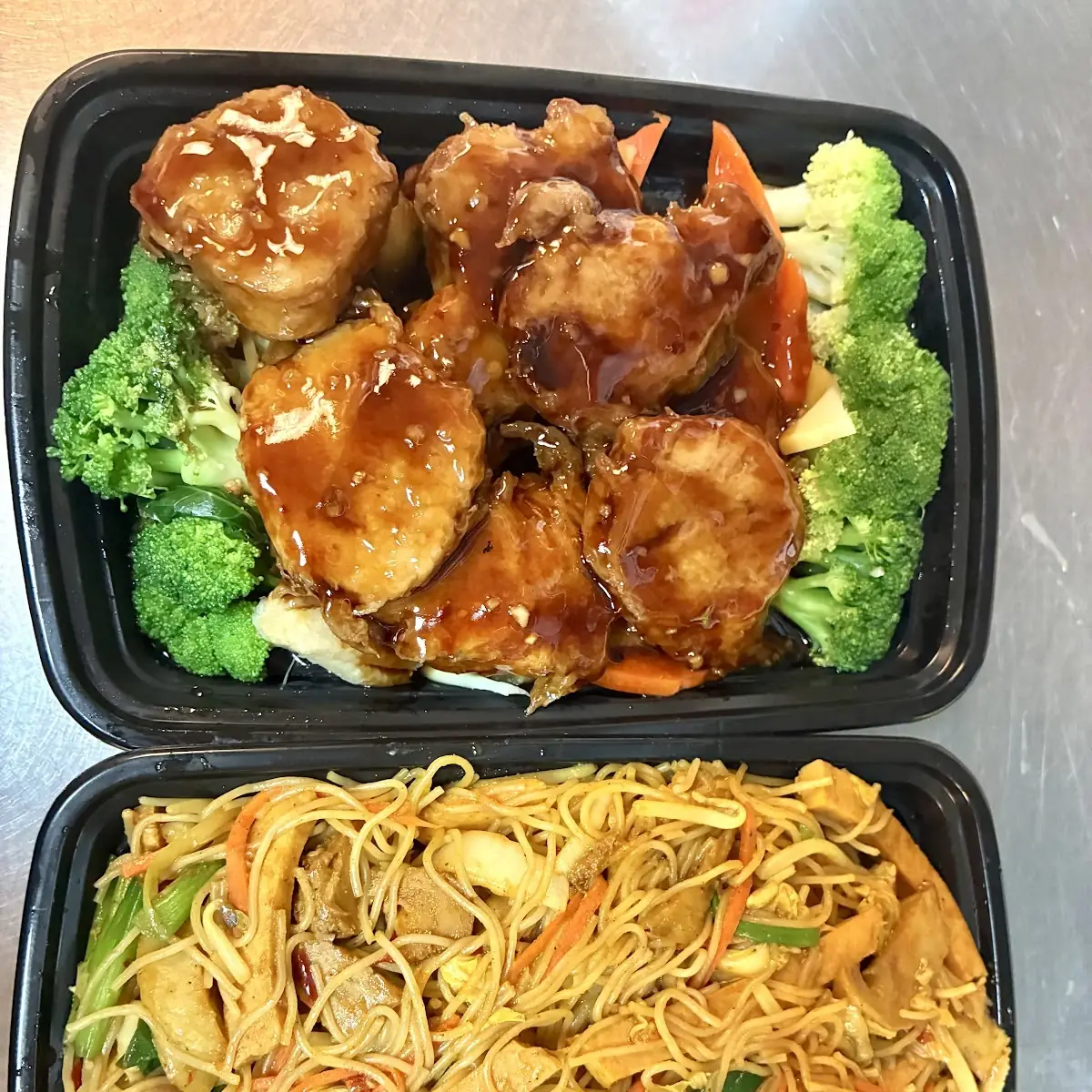 Chicken Lo Mein Combo Platter