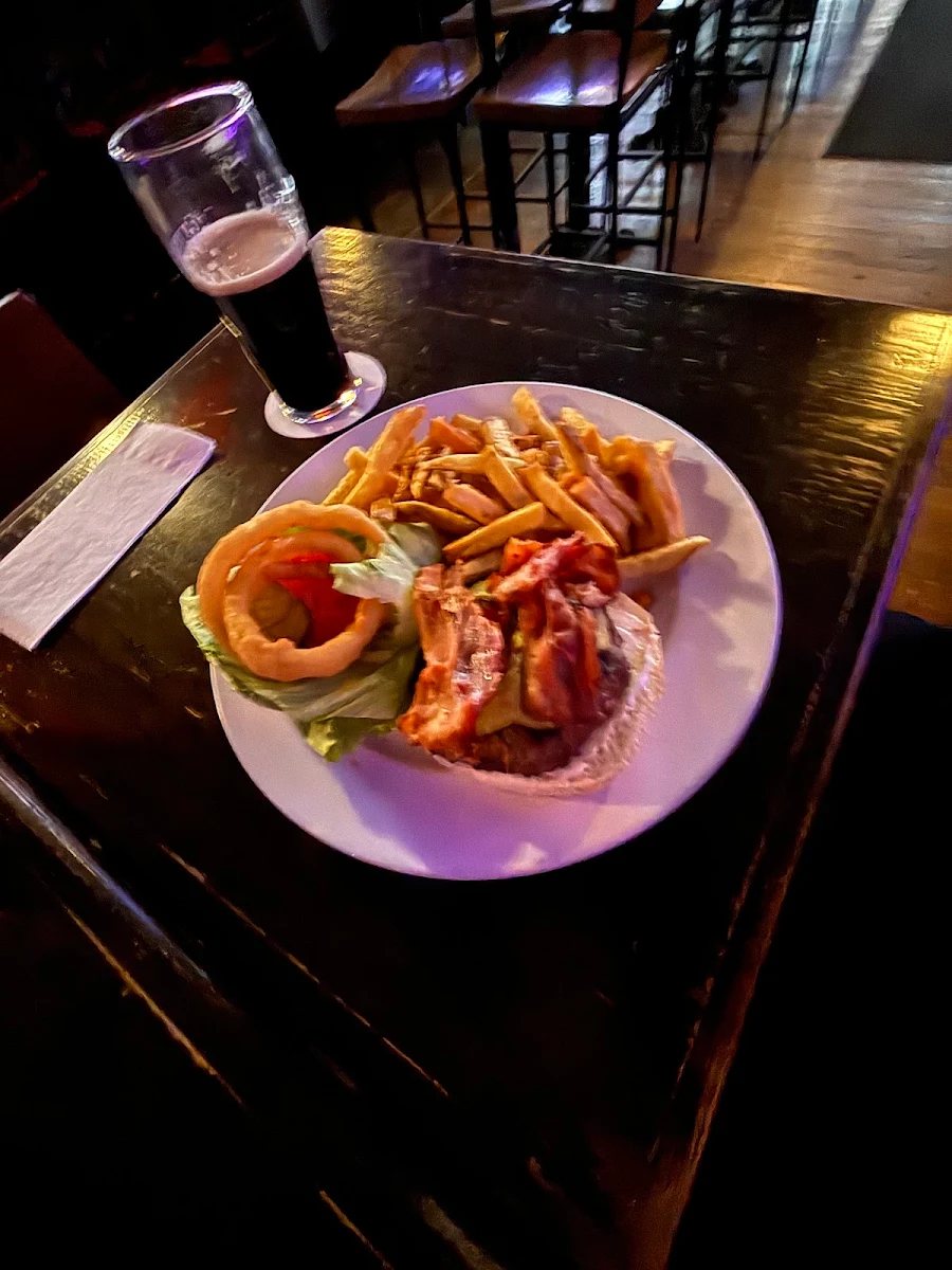 Cheese Burger and Fries, Toby's Pub & Eatery