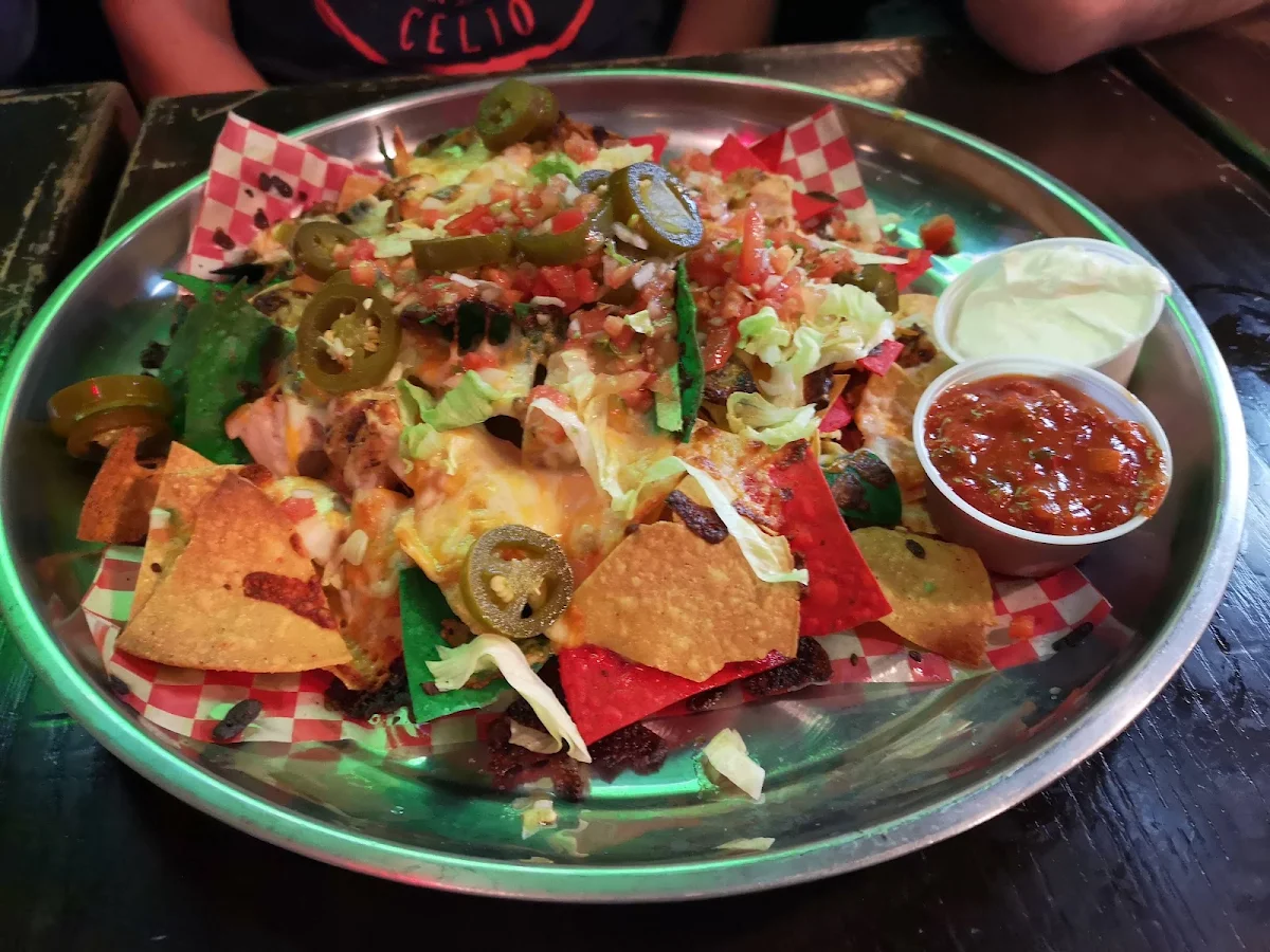 Nachos Grande, Toby's Pub & Eatery