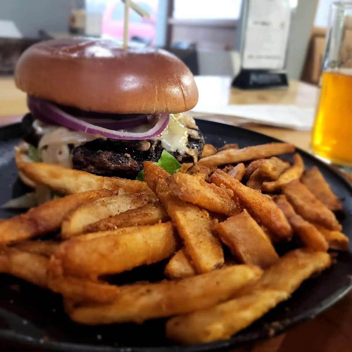Swiss & Mushroom Burger 06