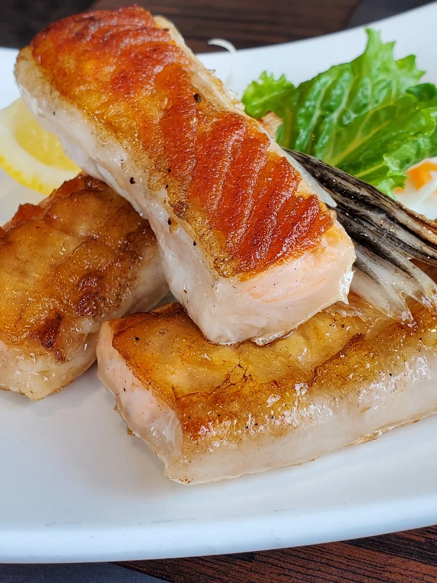 Grilled Salmon Belly