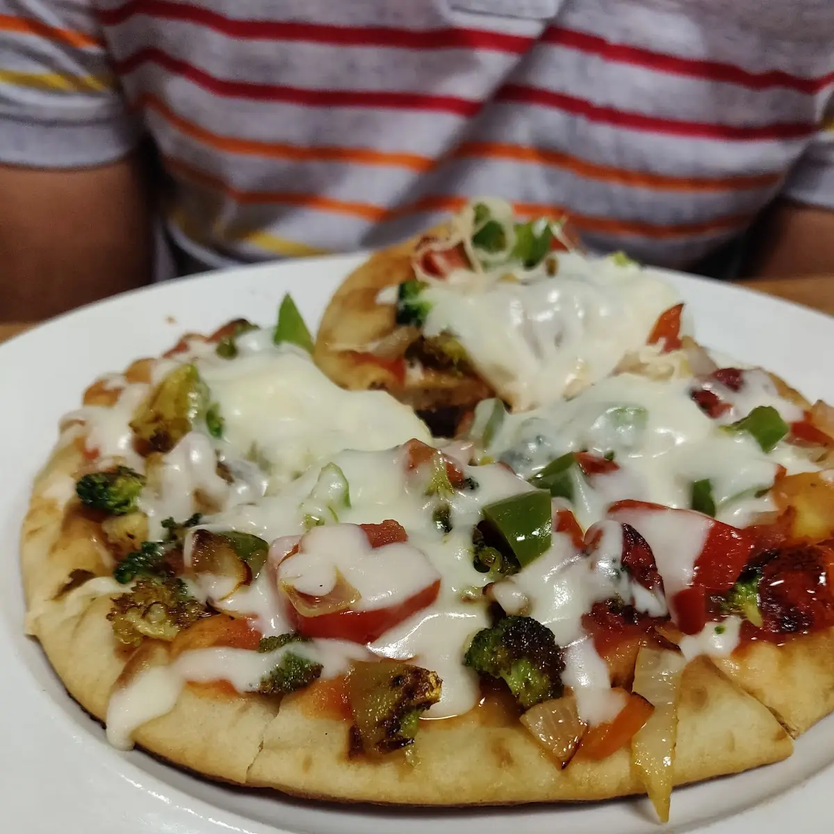 Veggie Pita Pizza