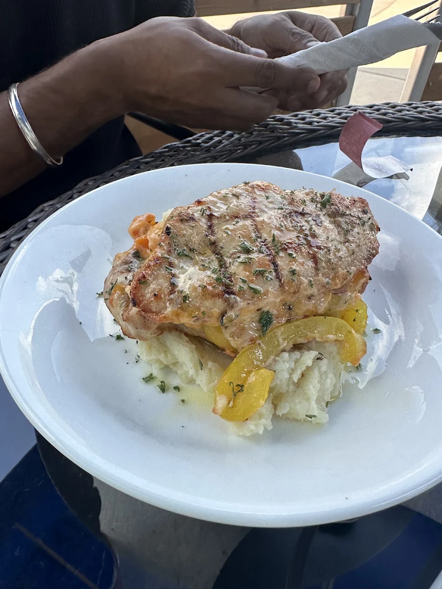 Highlights, Madisons Restaurant & Bar