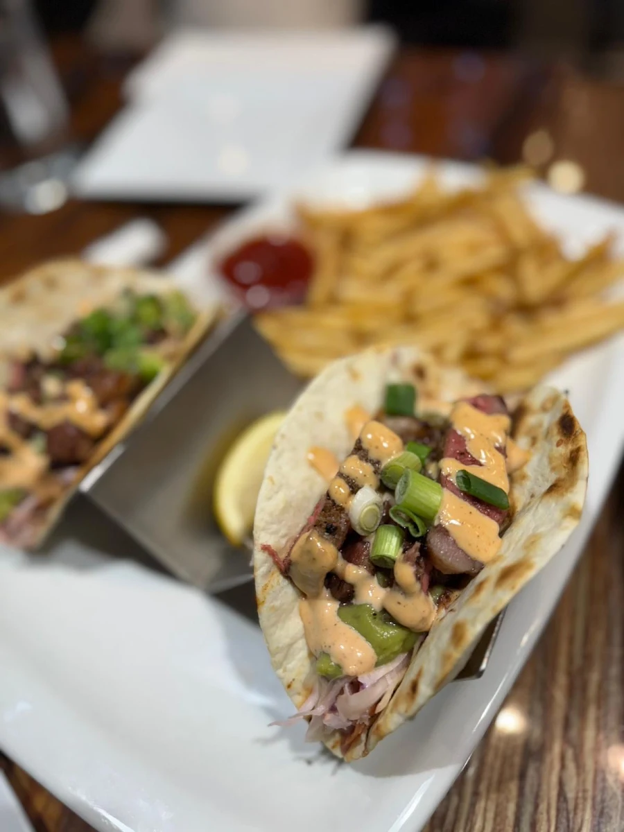 Highlights, Madisons Restaurant & Bar