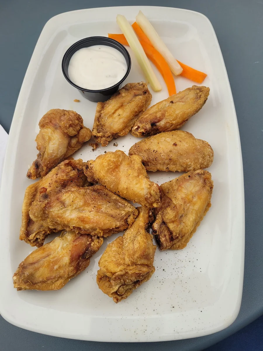 Salt & Pepper Wings, Madisons Restaurant & Bar