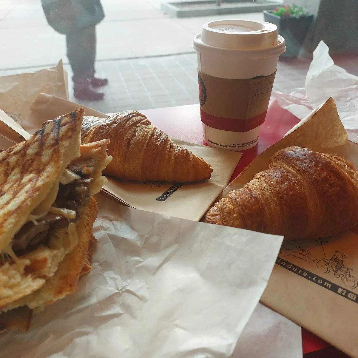 Free Croissants, Au Pain Doré