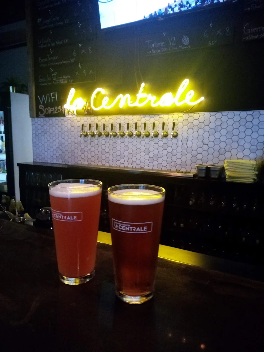 Irish Red and Pink Style Beer, La Centrale - Microbrasserie