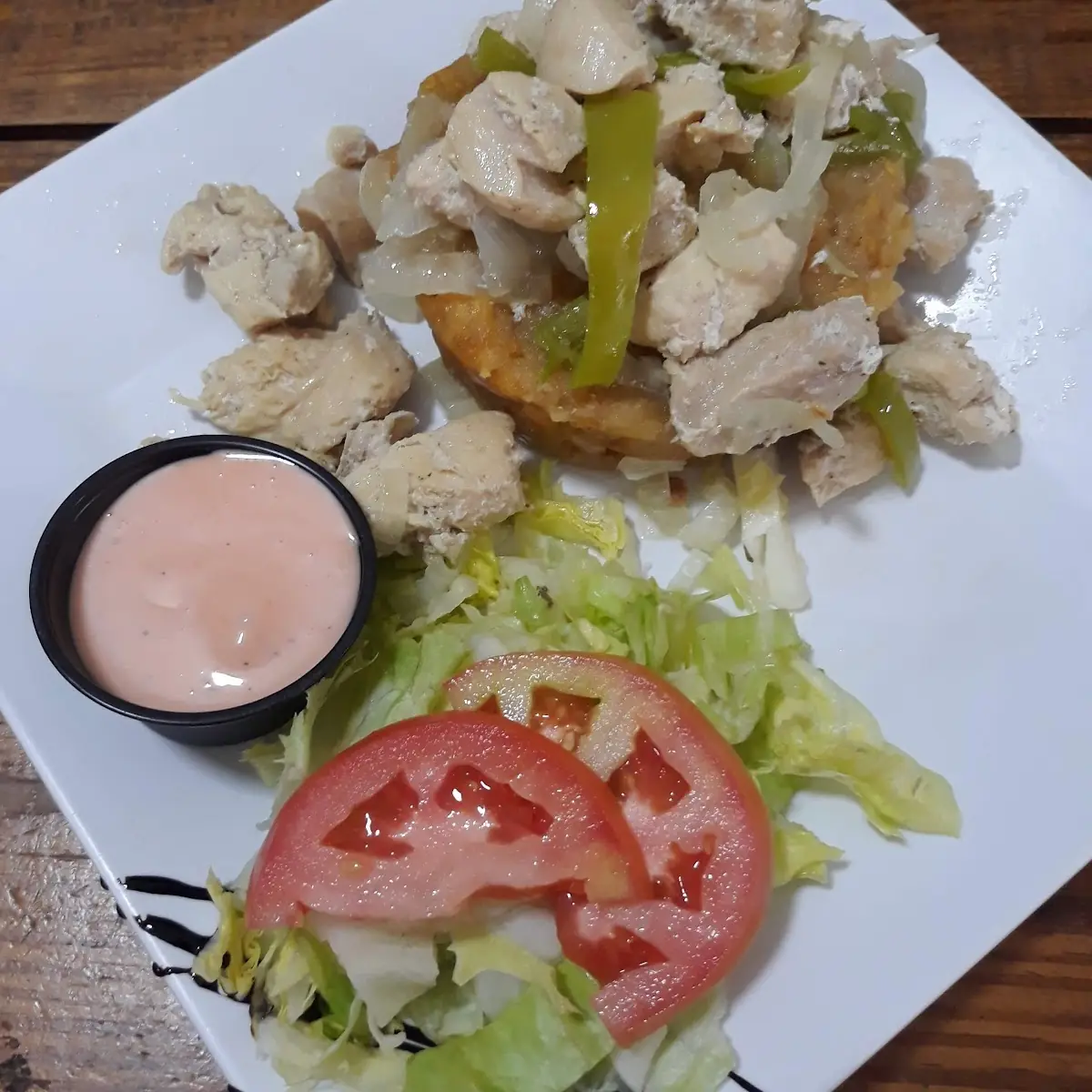 Mofongo Relleno de Pechuga Al Ajillo