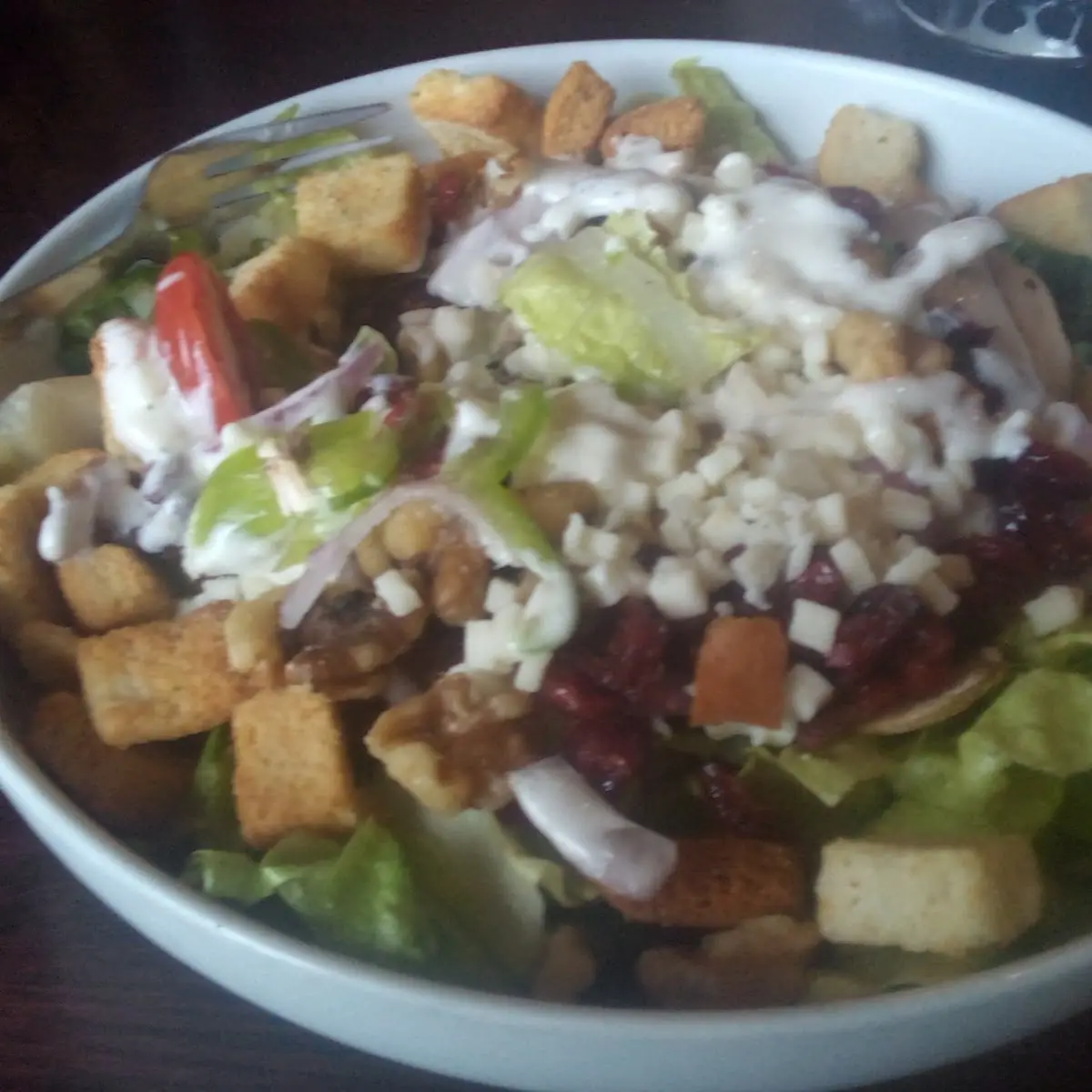 House Salad with Walnuts and Cranberrys
