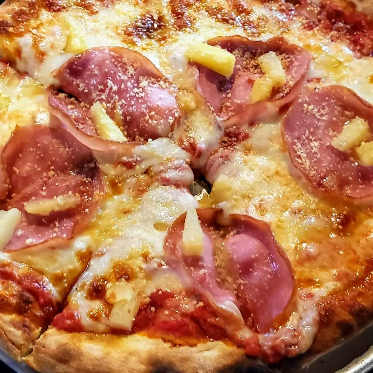 Hawaiian Pizza
