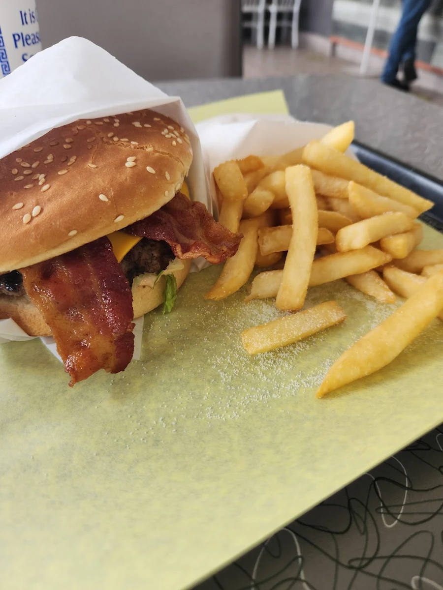 Bacon Cheeseburger Combo