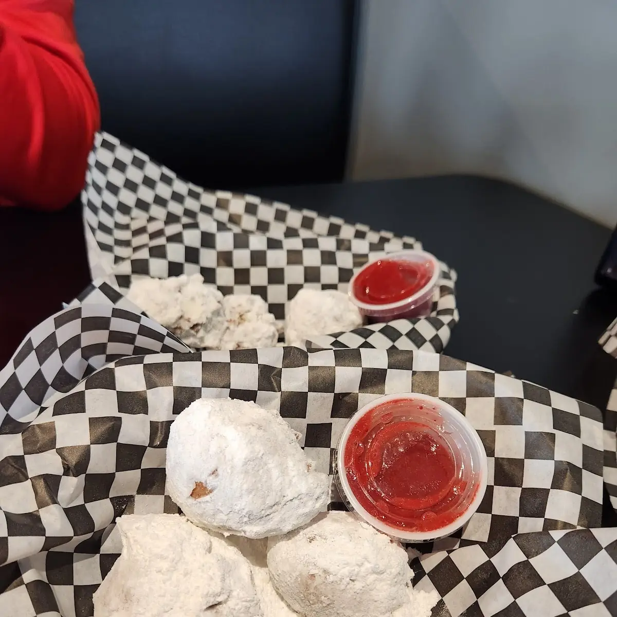 Fried Oreo Cookies with Powered Sugae