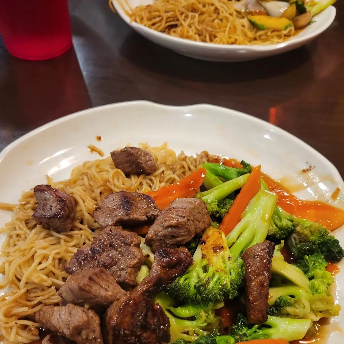 Steak Yaki Soba with Broccoli and Carrots