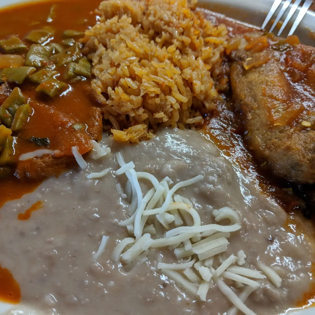 Chile Relleno Con Torta De Huevo