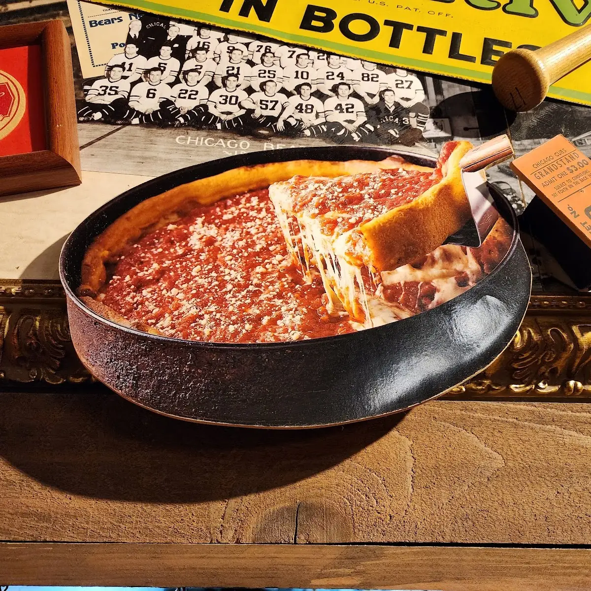 Deep Dish Pizza Margherita Pie