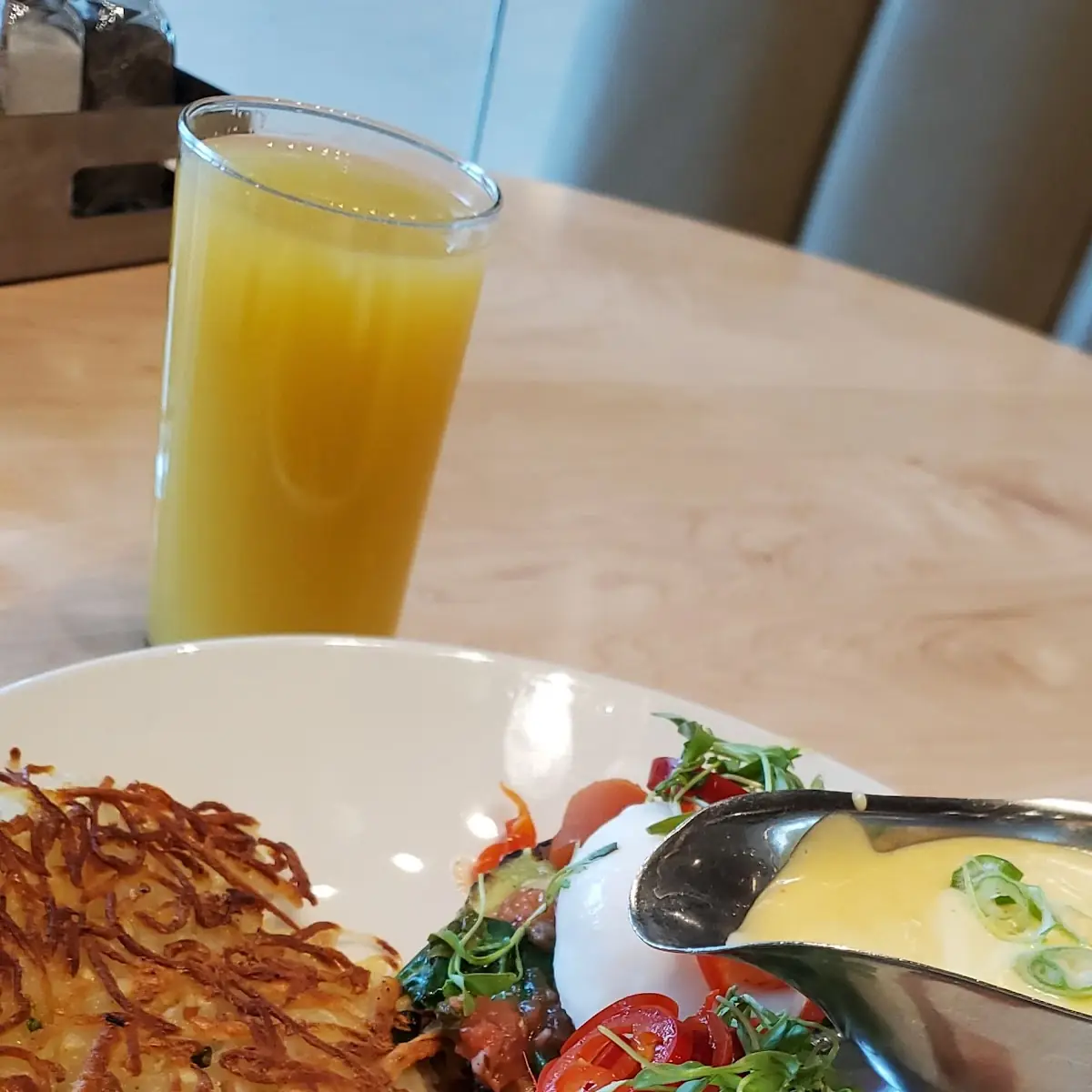 Hot Fried Chicken Benedict with Hash Browns