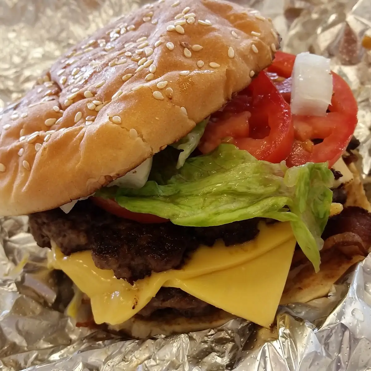 Bacon Cheese Burger with Lettuce