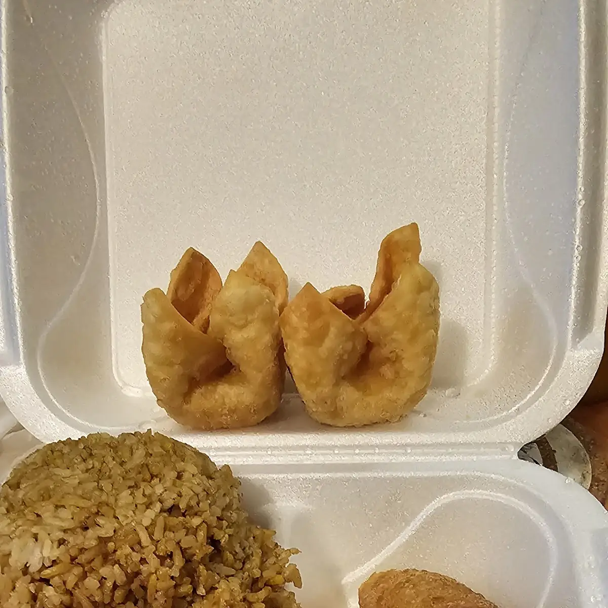 23 Beef Lo Mein w Rice & Egg Roll