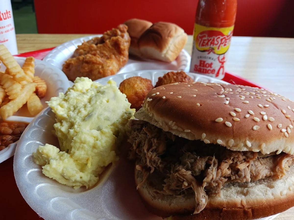 Large BBQ Sanwich Potato Salad