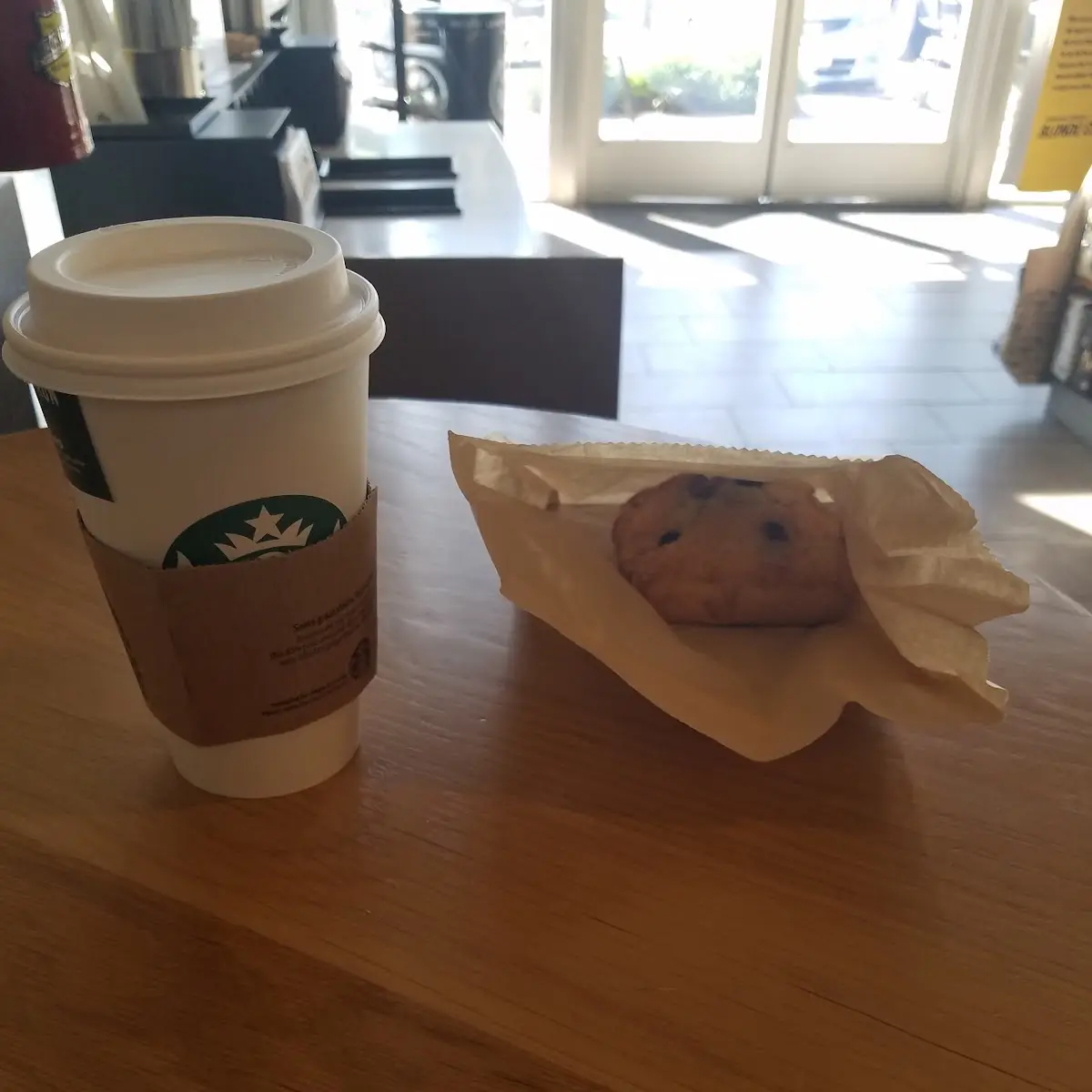 Latte and Cinnamon Cake Slice