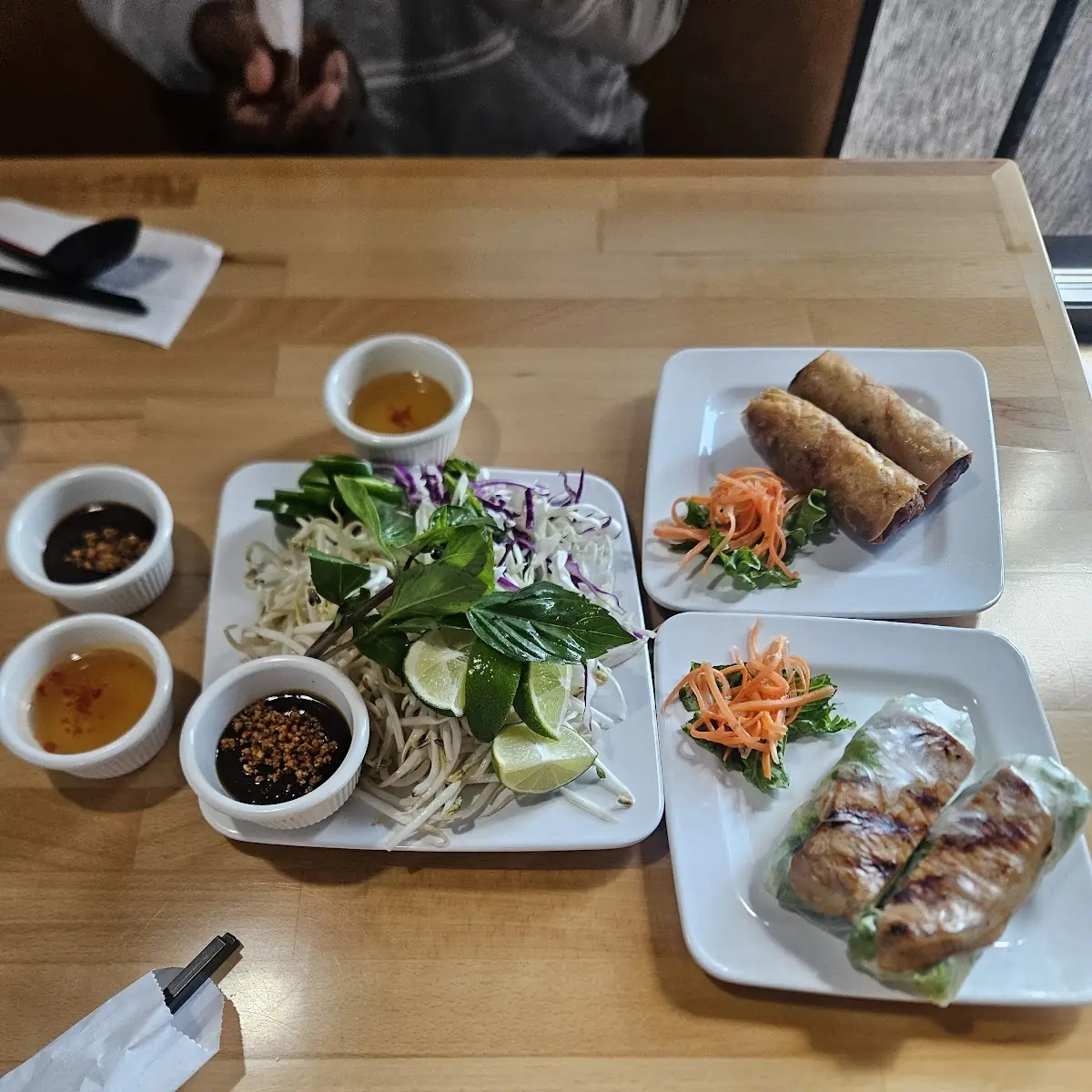 A6. Vegetable Spring Rolls (2)