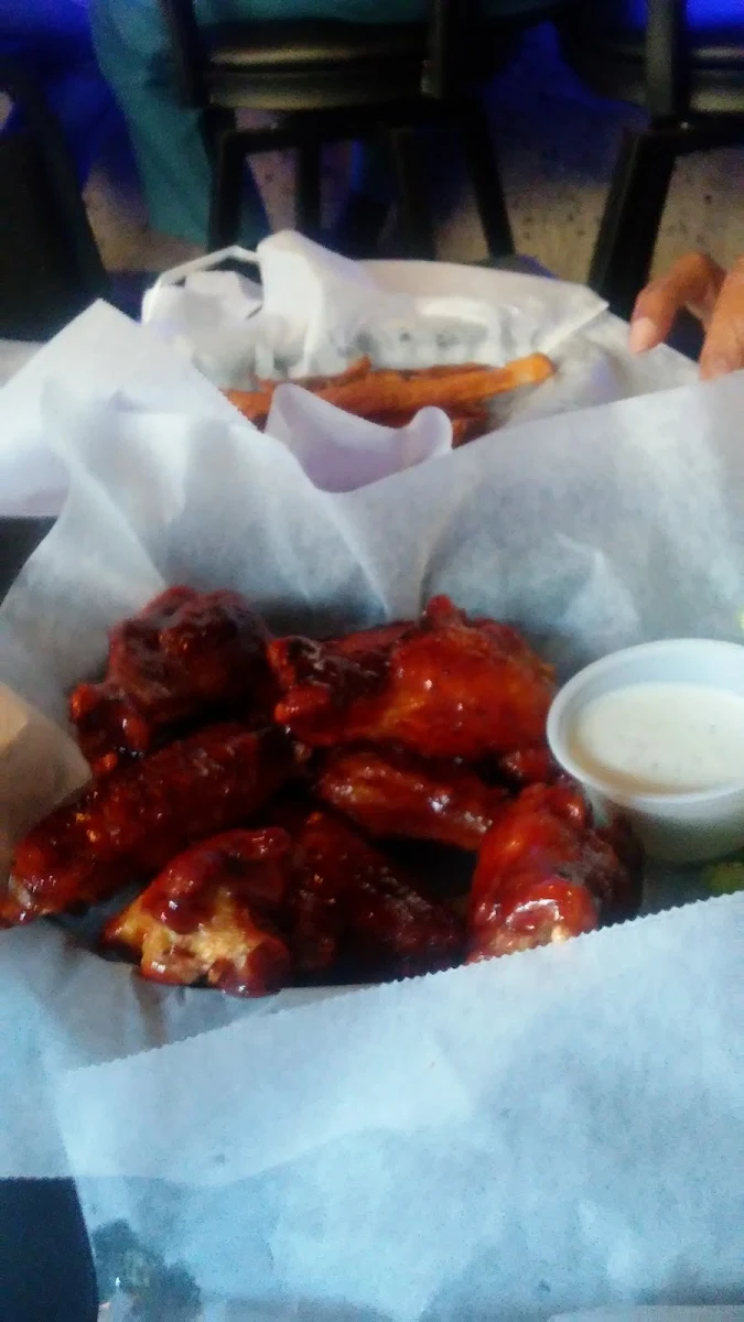 BBQ Chickens Wing Basket