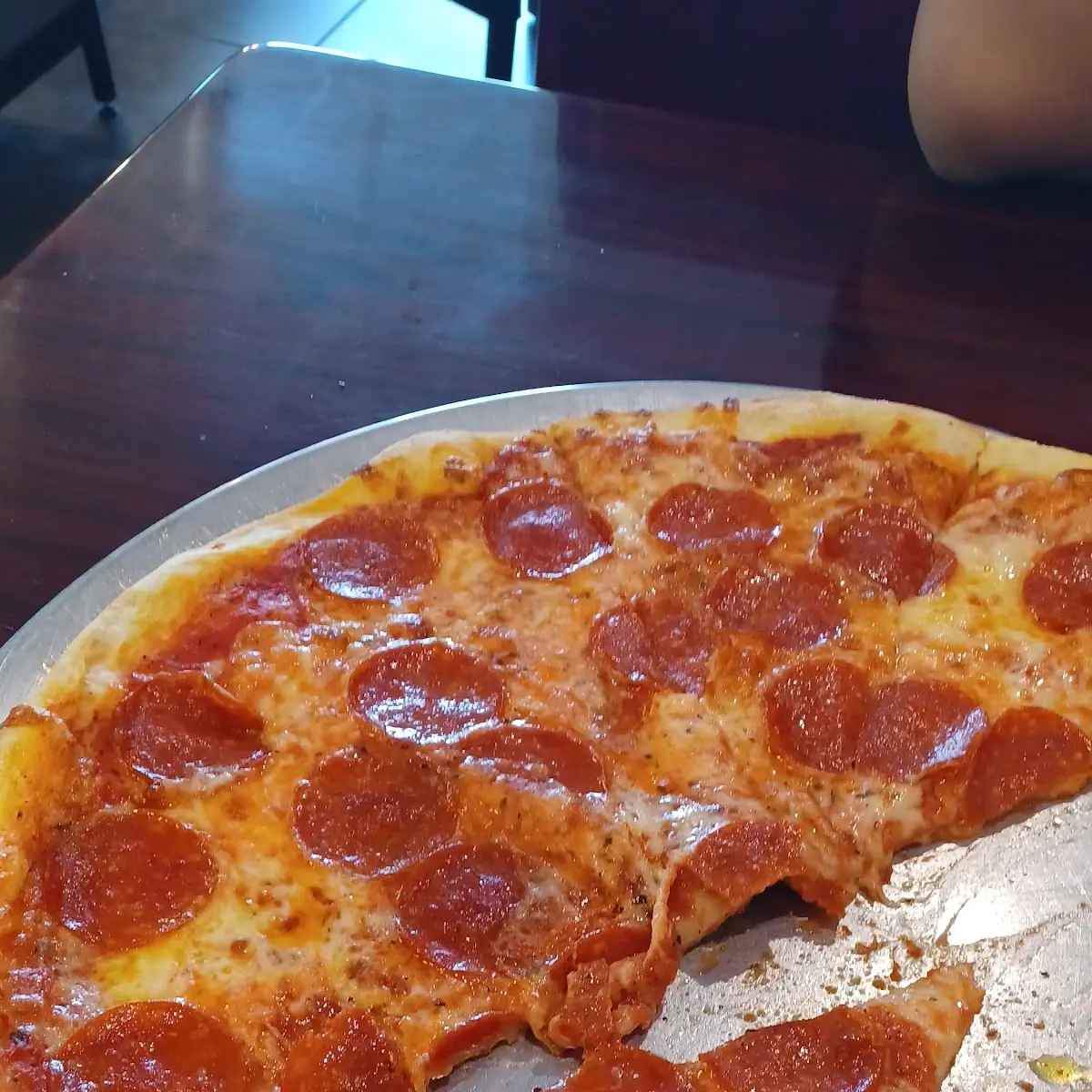 Large Pepperoni Pizza Pie