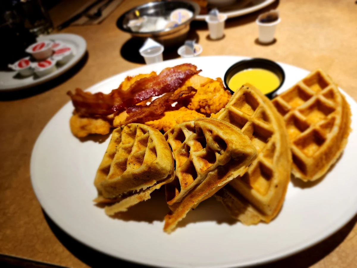 Chicken & Waffles, Ricky's Country - Schoolhouse