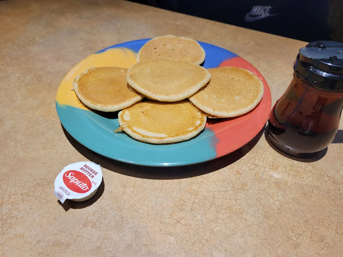 Kids Pancakes, Ricky's Country - Schoolhouse