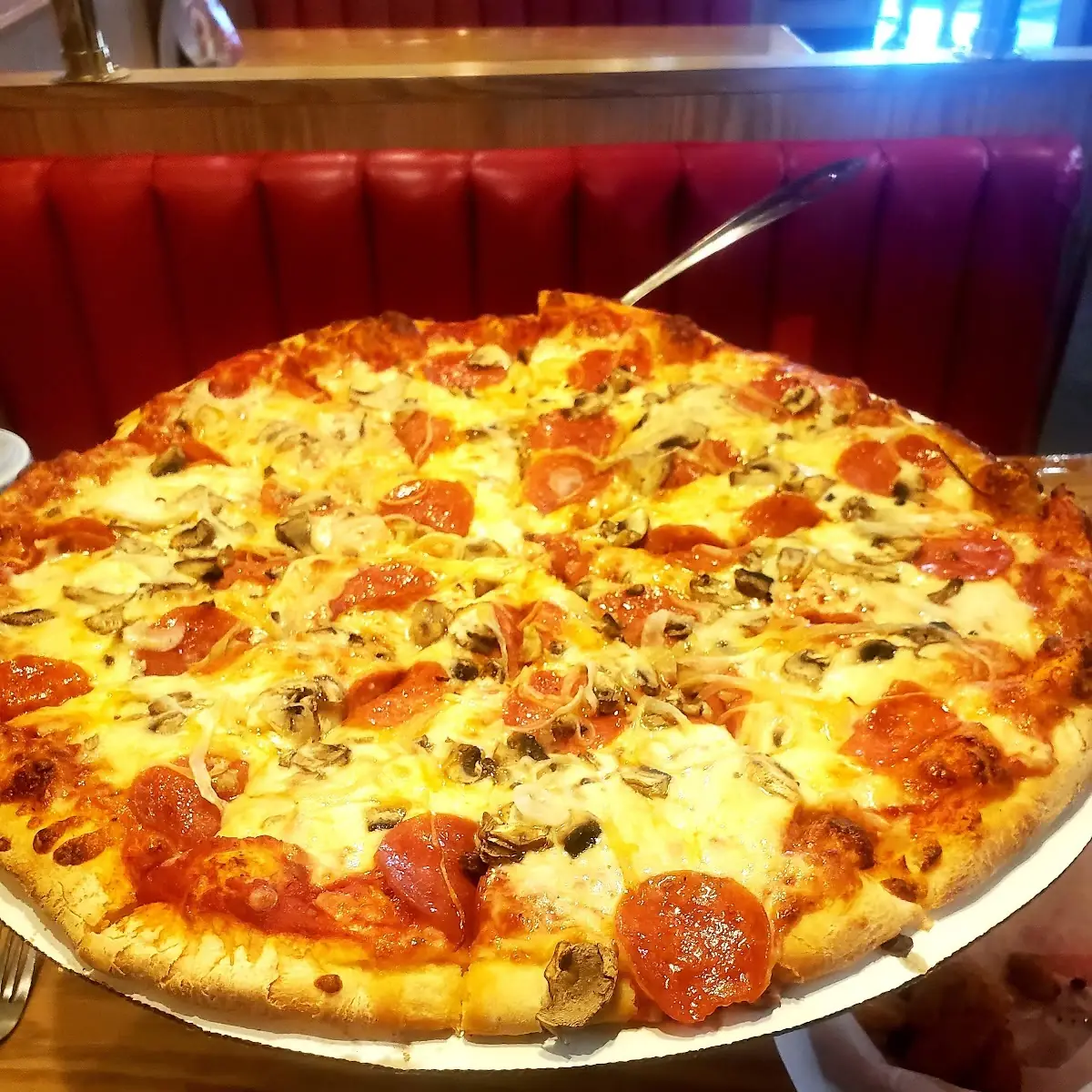 Beagio Deluxe Pizza