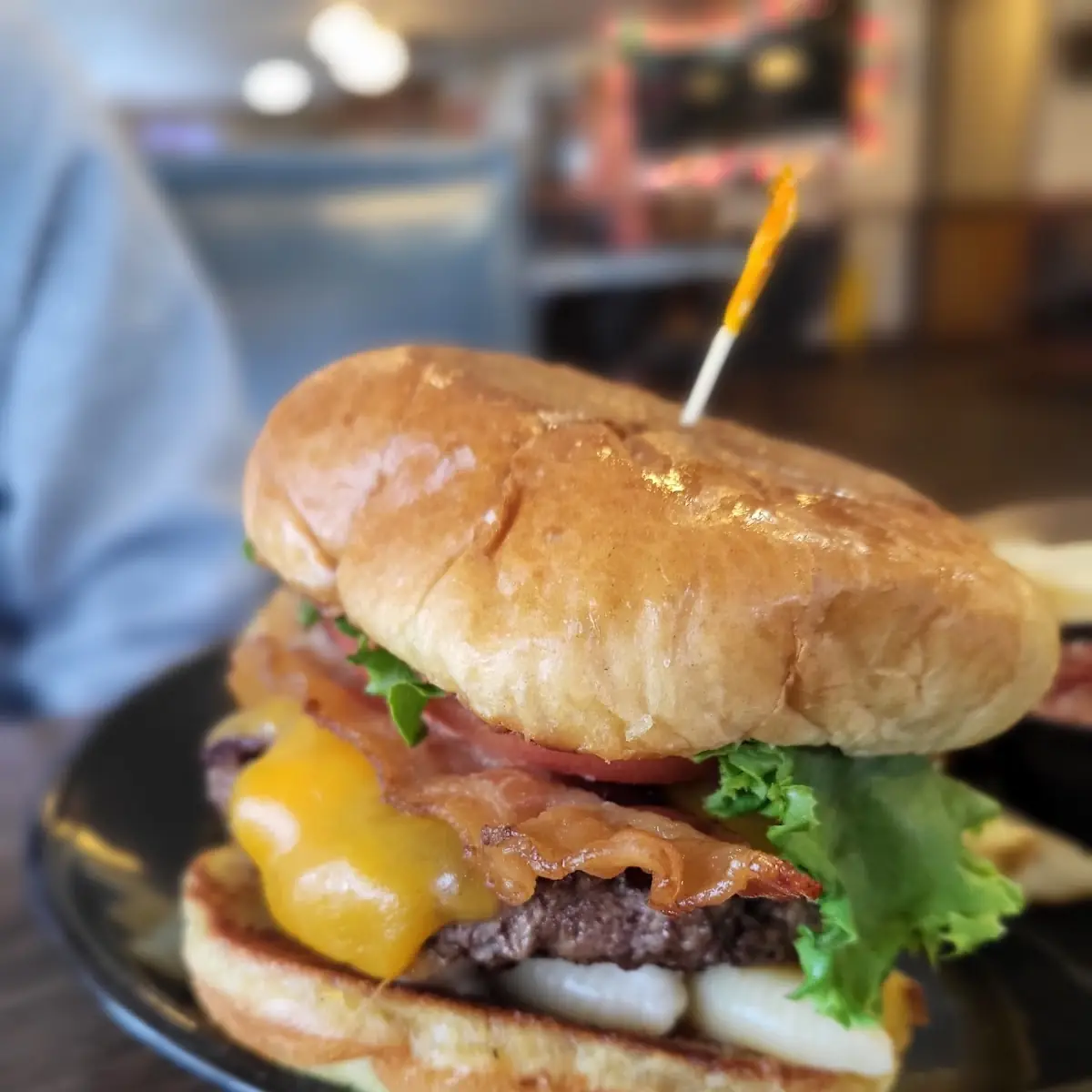Mac N Cheese Burger